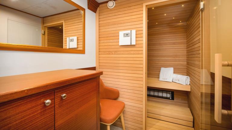 Ein weiterer Luxus auf der Son de Mar ist die Sauna für 2-3 Personen.